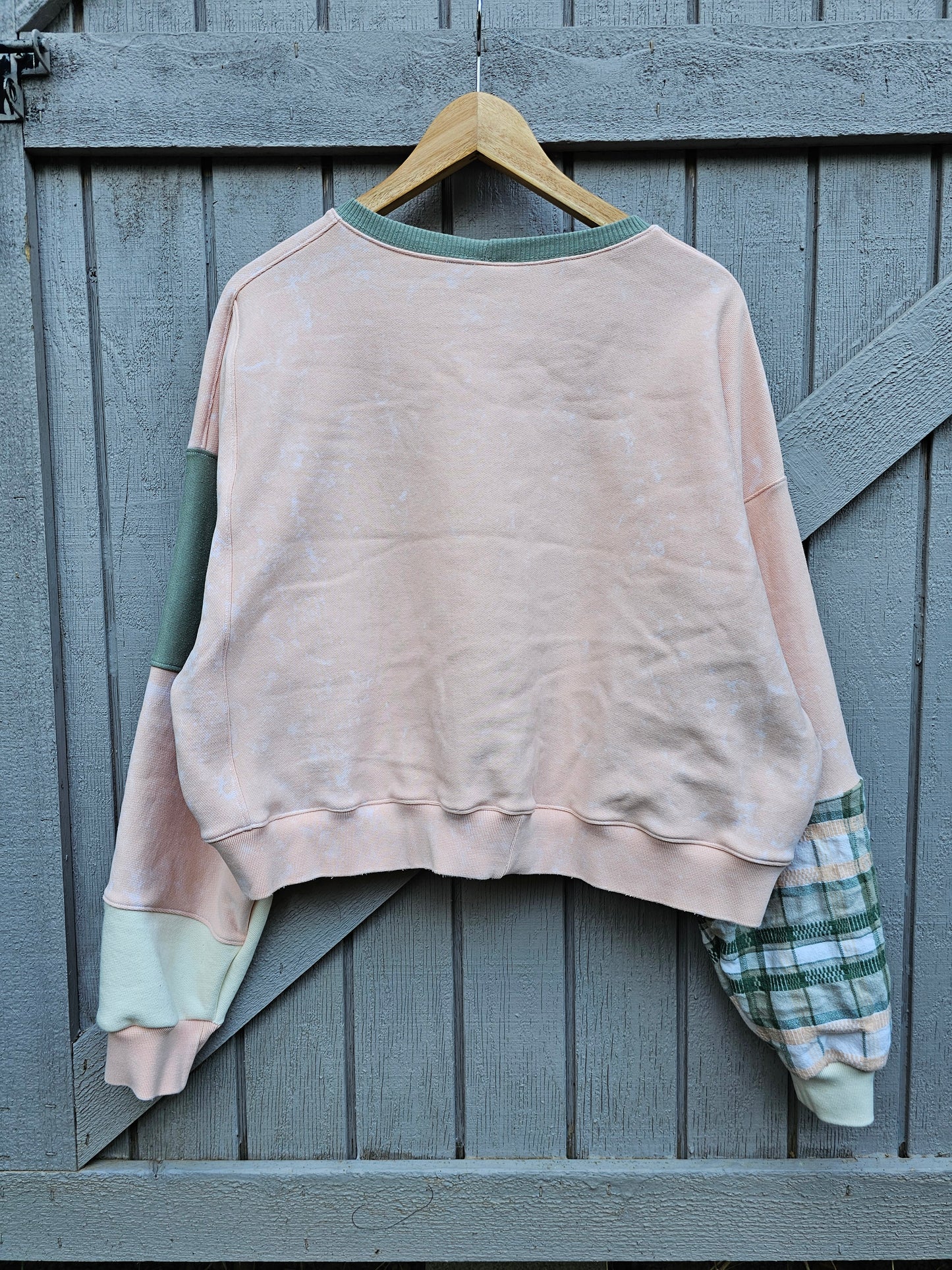 Peach matcha crew (l/xl)