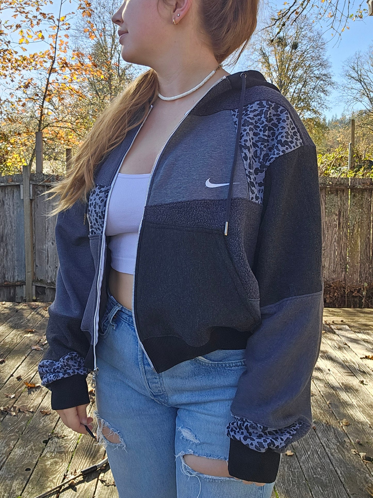 Nocturnal cat zip up (l)