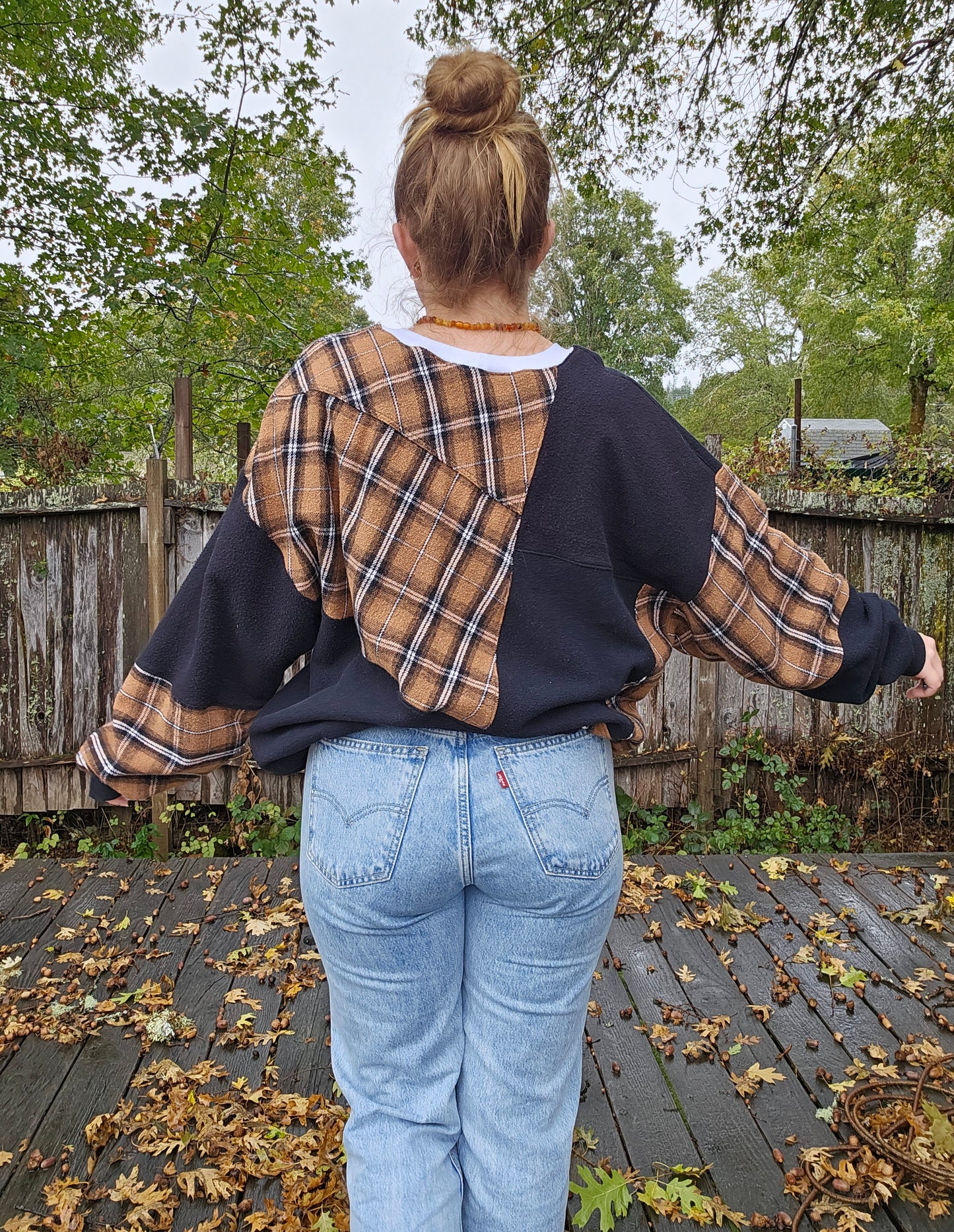 Bonfire crewneck