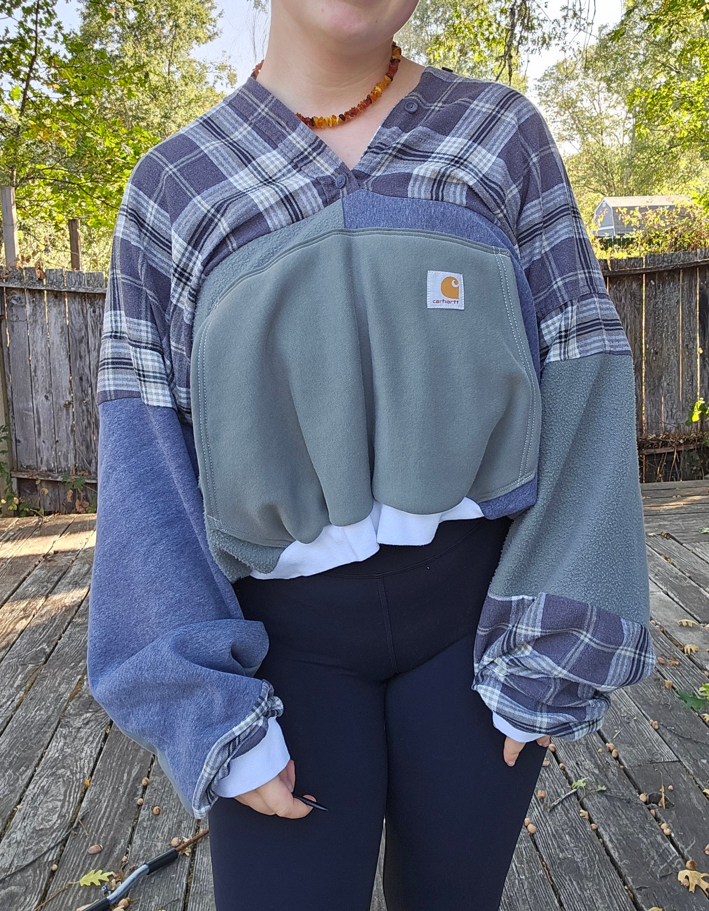 SOLD Grey scale quarter button (xxl)