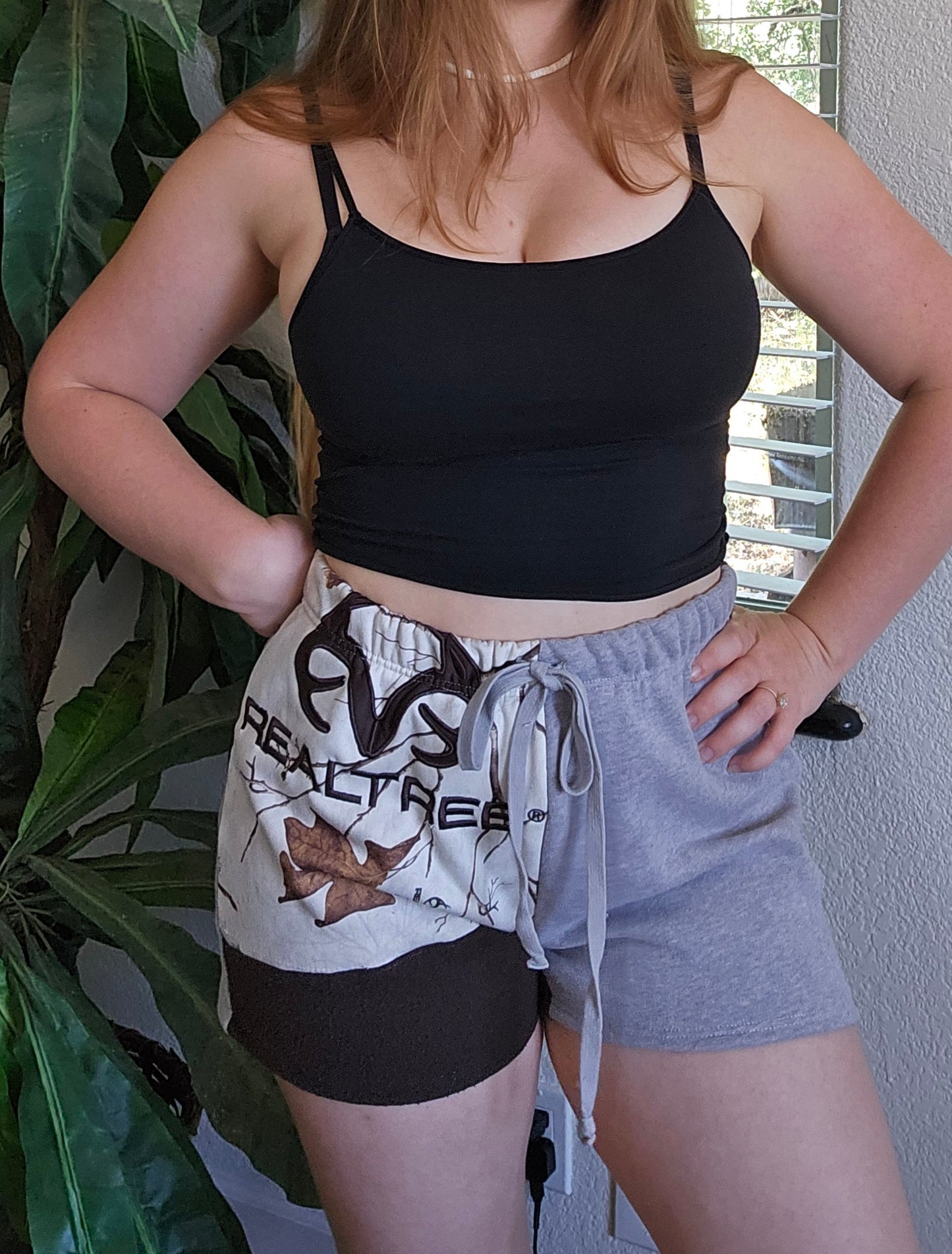 Snow tracks shorts