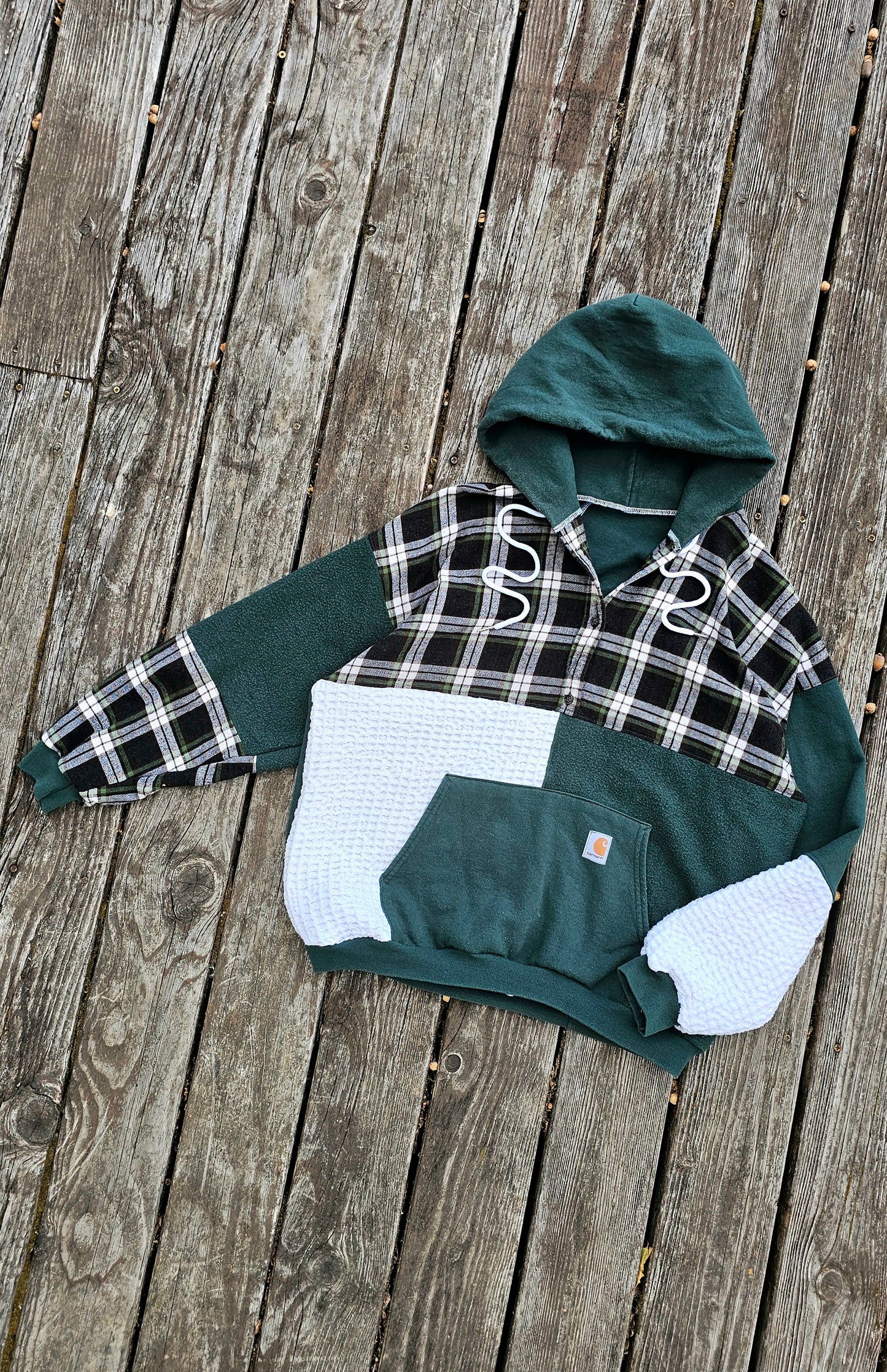 Evergreen quarter button