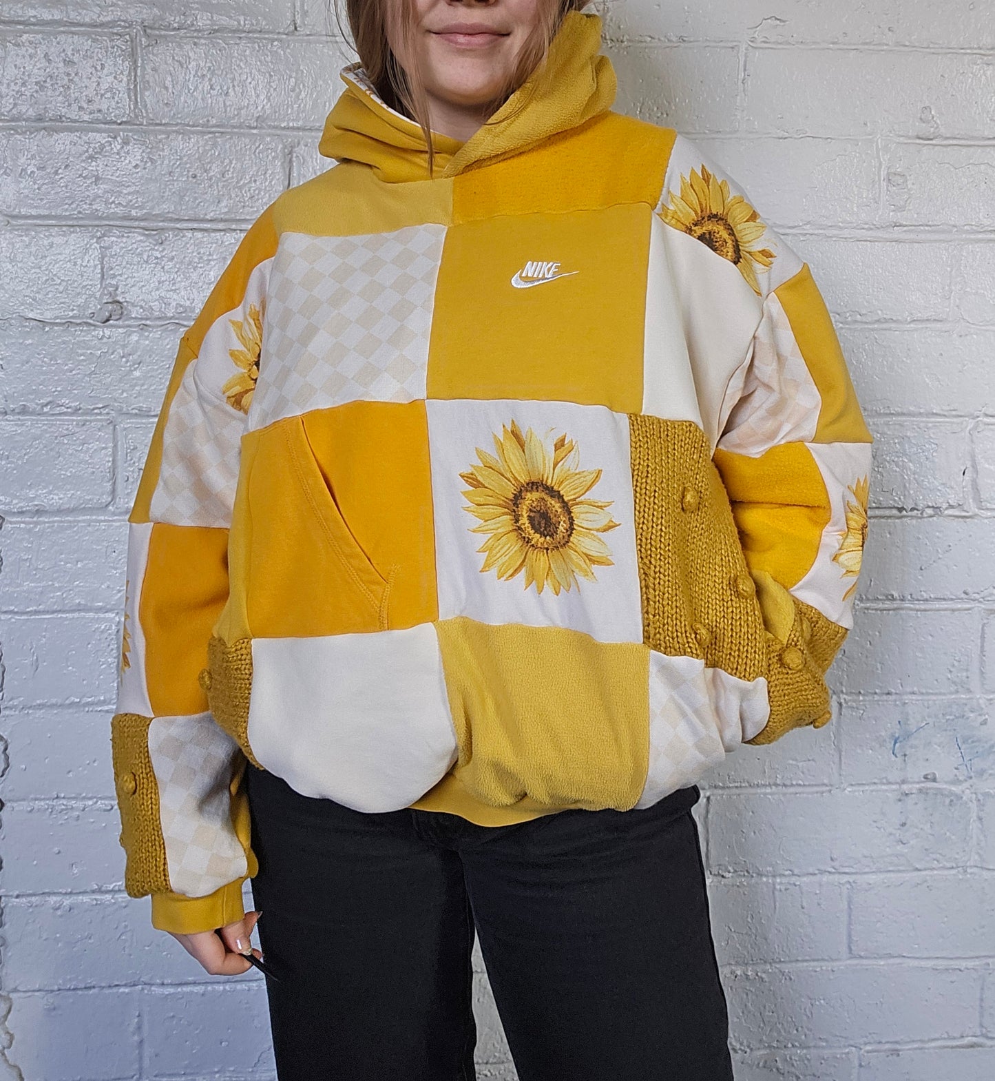 Bright and sunny hoodie ☀️