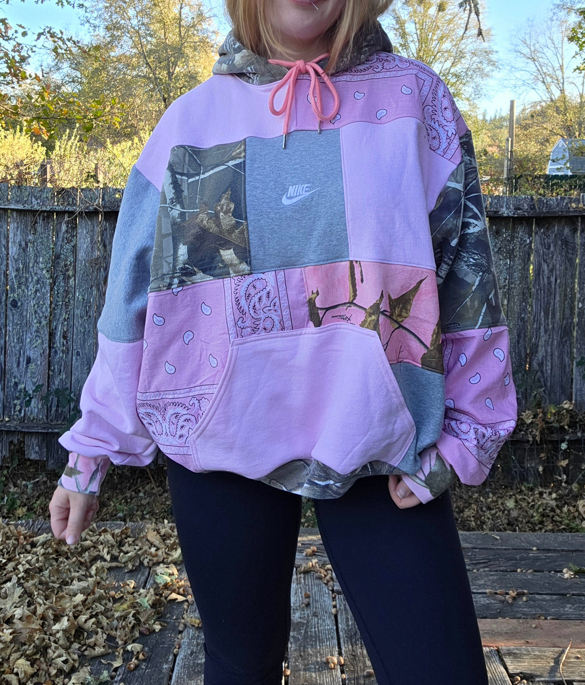 Pink and paisley (xl)