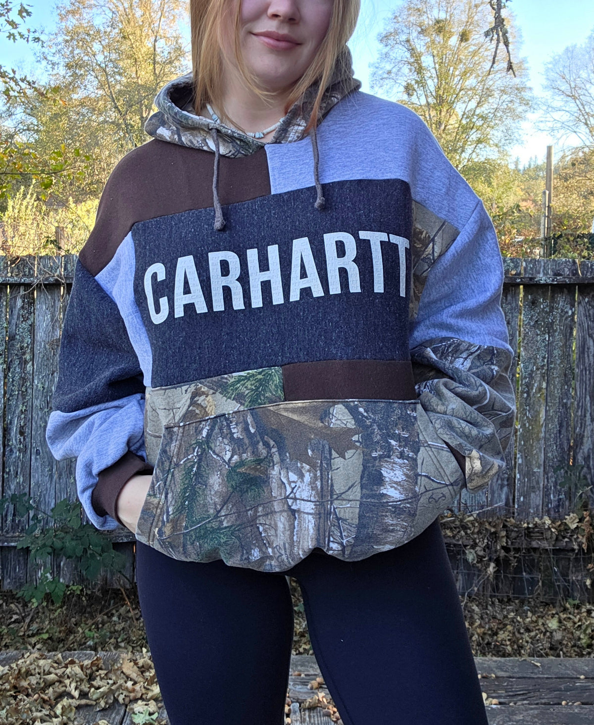 Raining leaves hoodie (m/l)