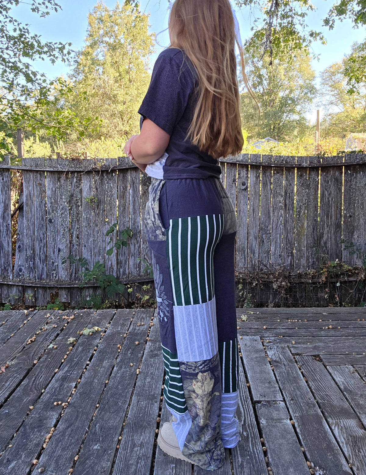 Leaves in the wind T set (m)