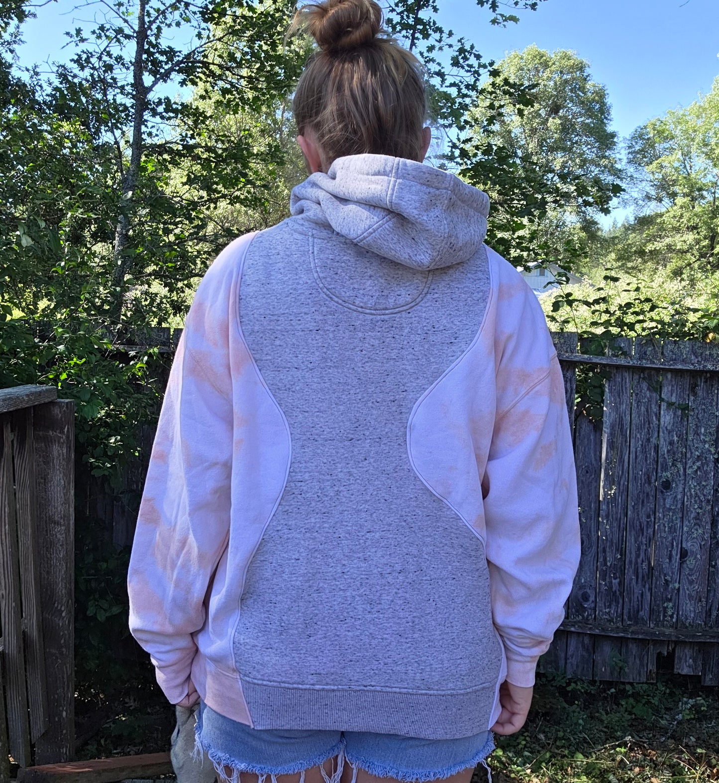 Pink skies hoodie (l/xl)