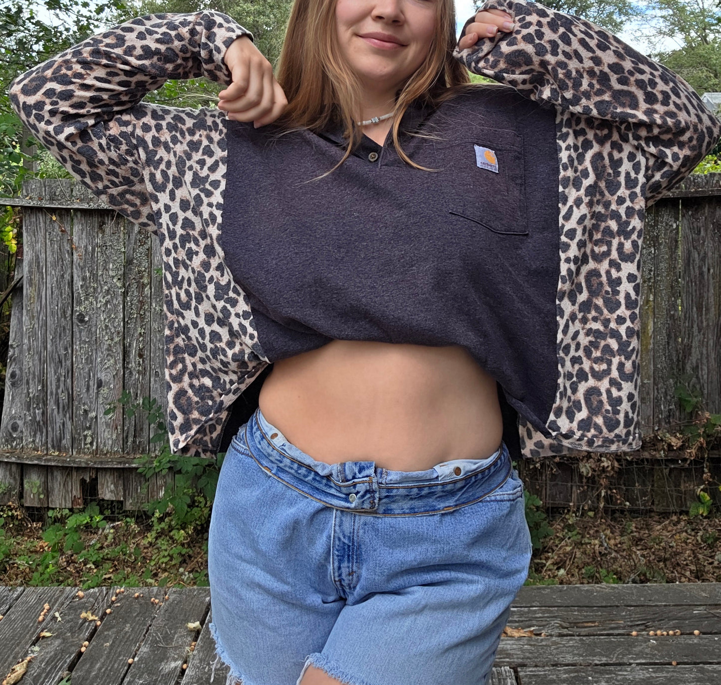 Cheetah split tee (l/xl)