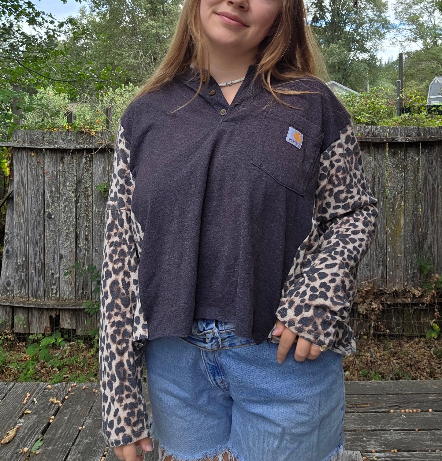 Cheetah split tee (l/xl)