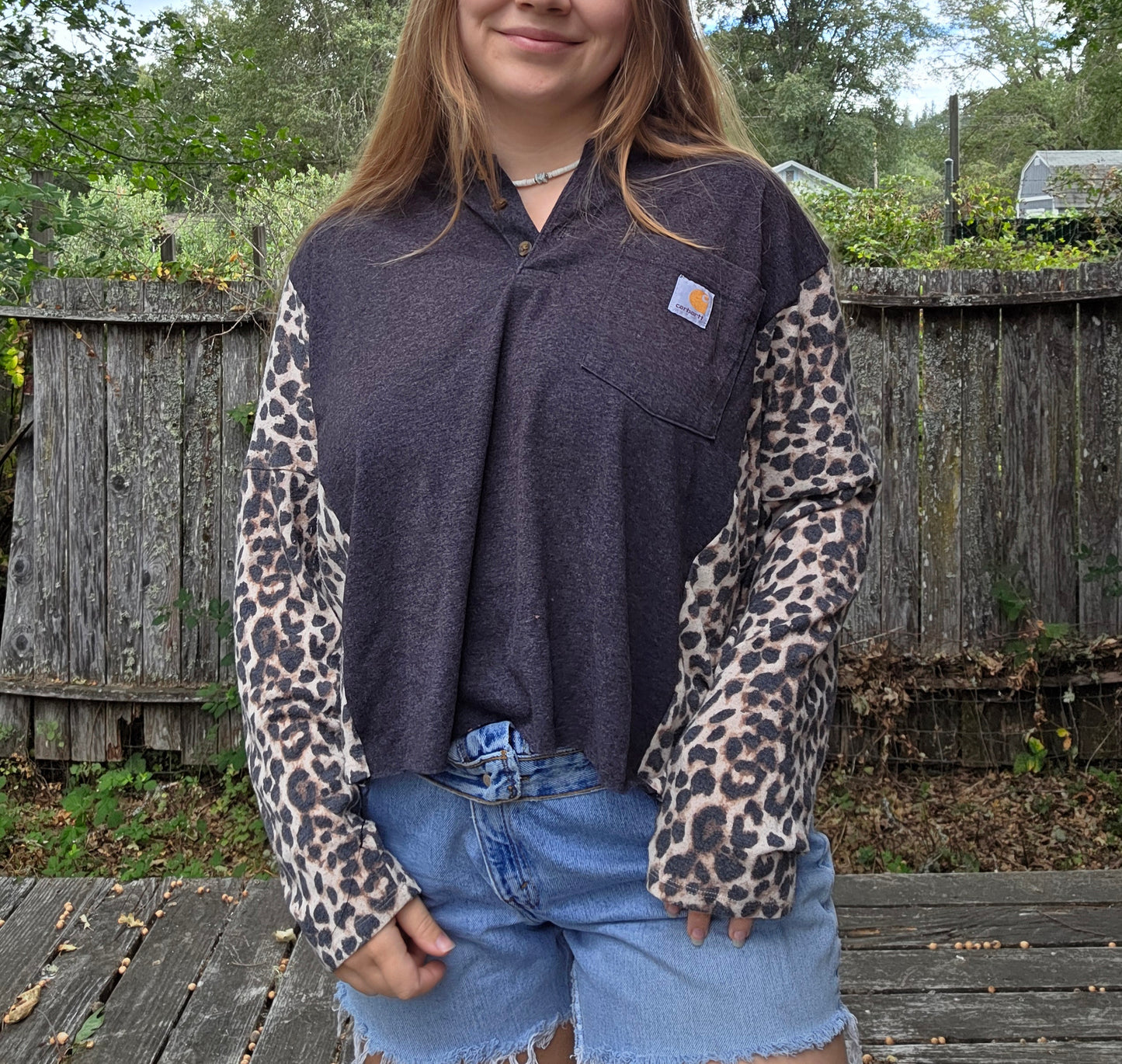 Cheetah split tee (l/xl)