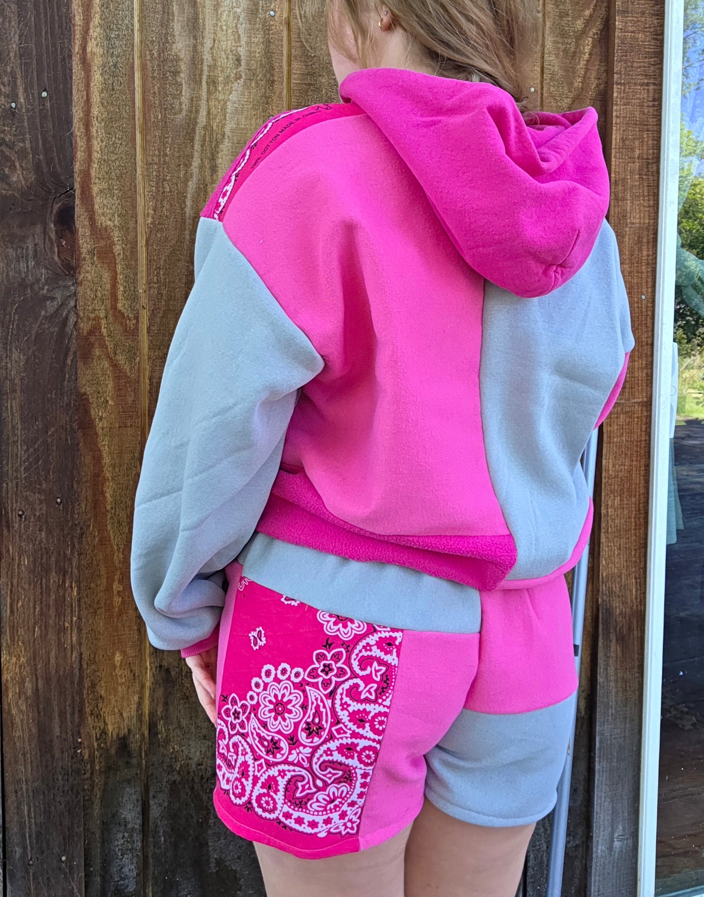 Pink and paisley set (l)
