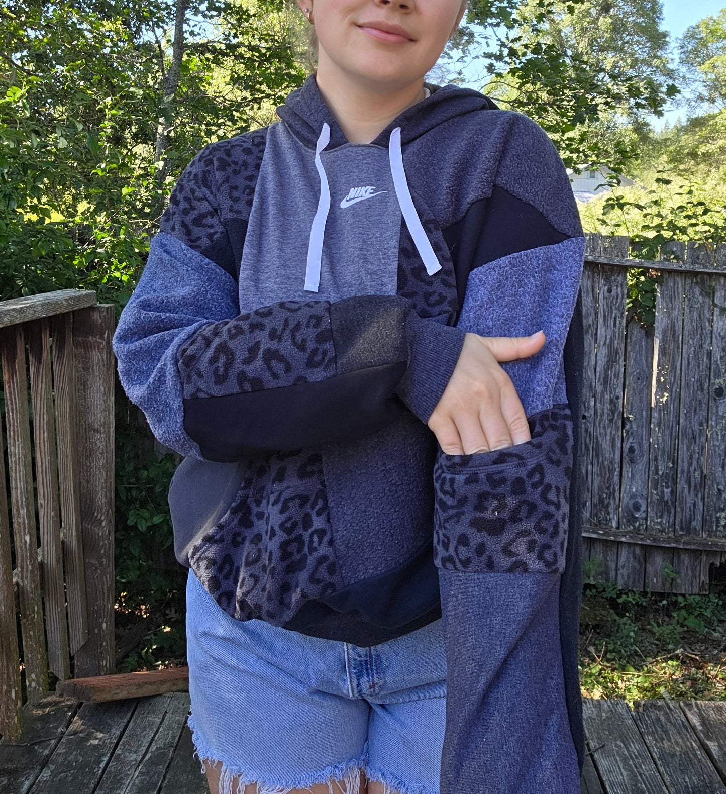 Scrappy black cheetah (l/xl)