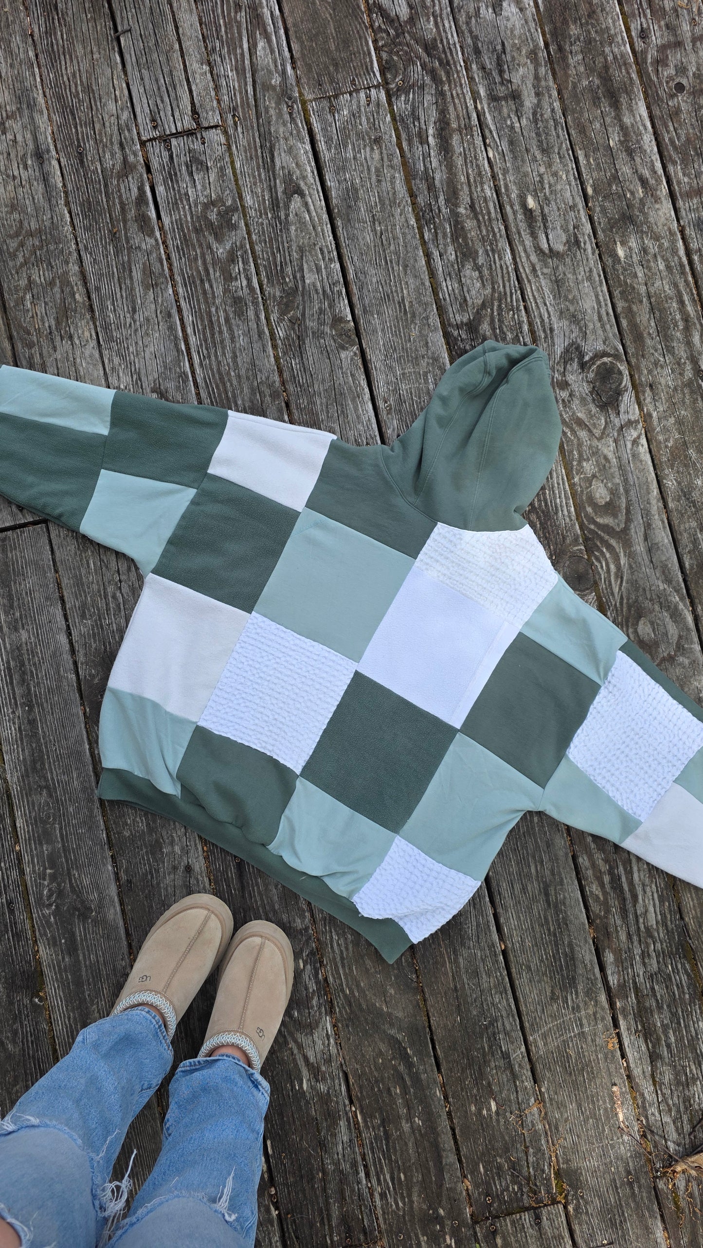 Honey dew hoodie (xxl)