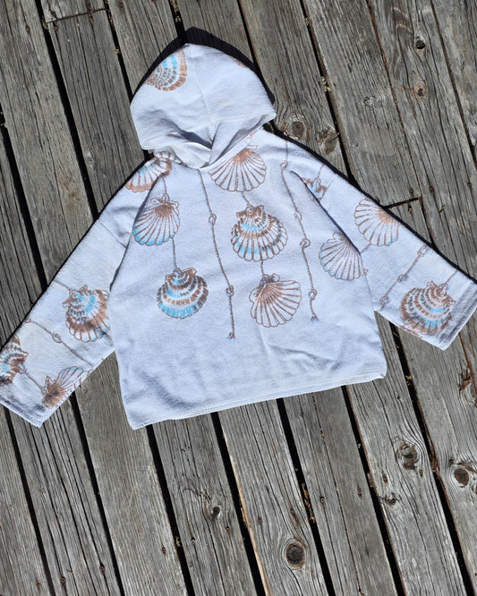 Shells by the seashore hoodie (m)