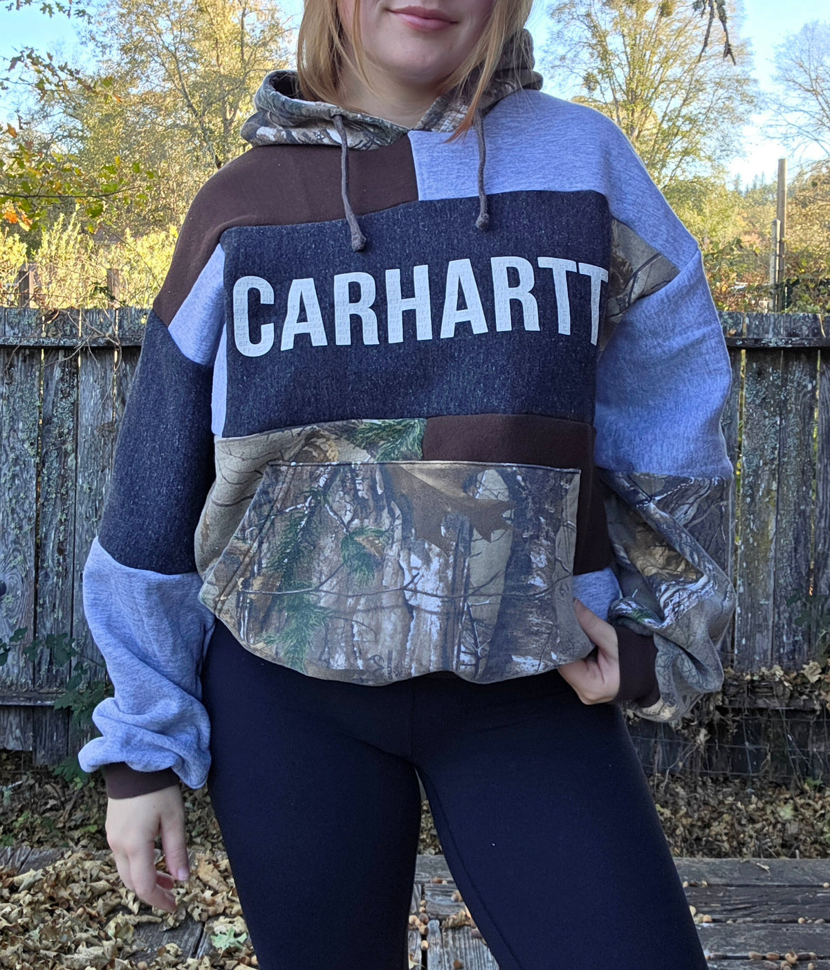 Raining leaves hoodie (m/l)