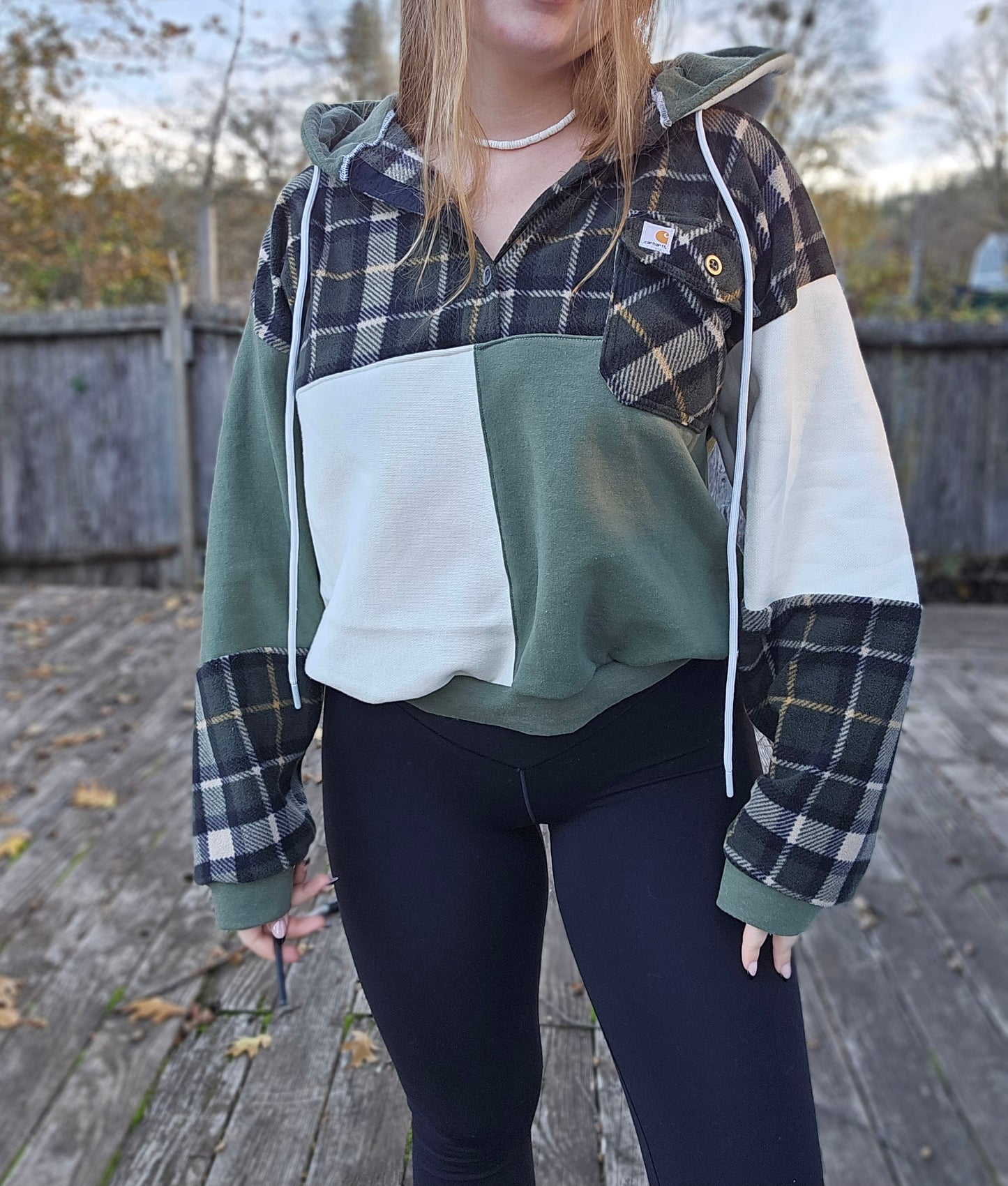 Jasmine quarter button (l)