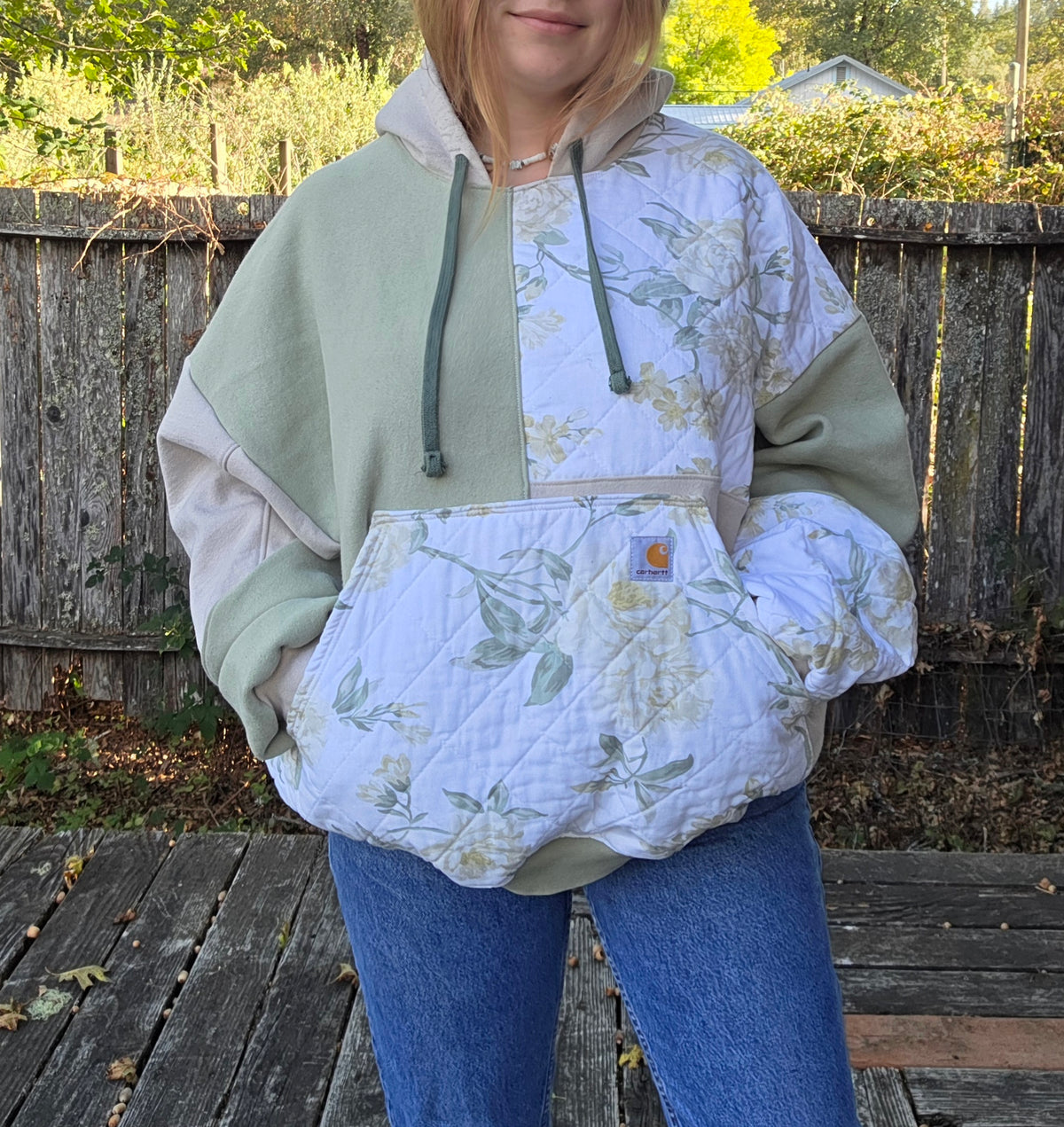 Match and mint hoodie (xxl)