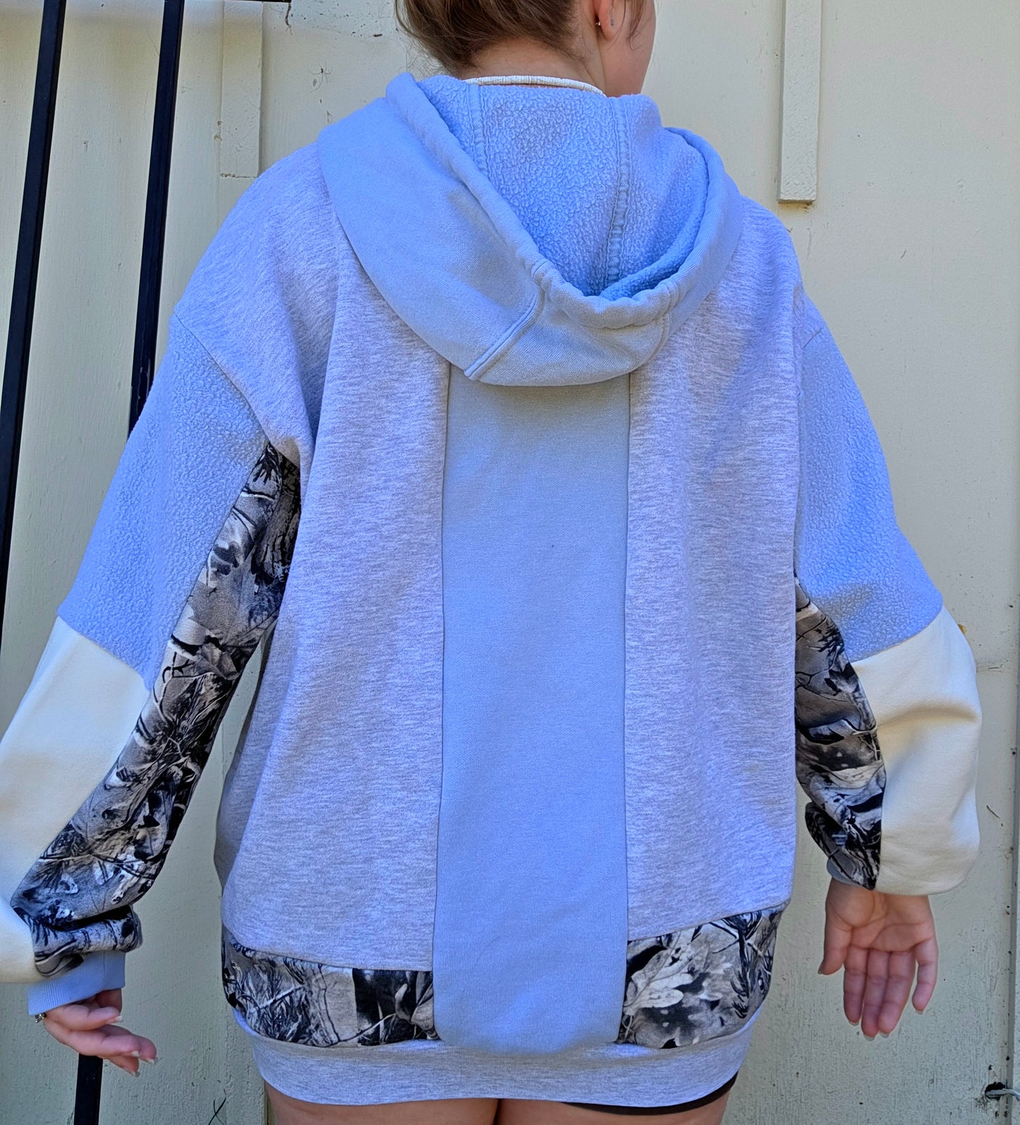 Icy forest zipup (xl/xxl)