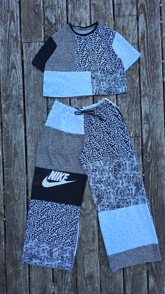 Black and white T set (m/l)