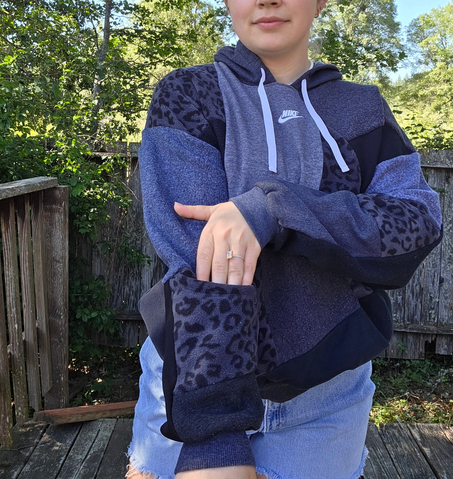 Scrappy black cheetah (l/xl)