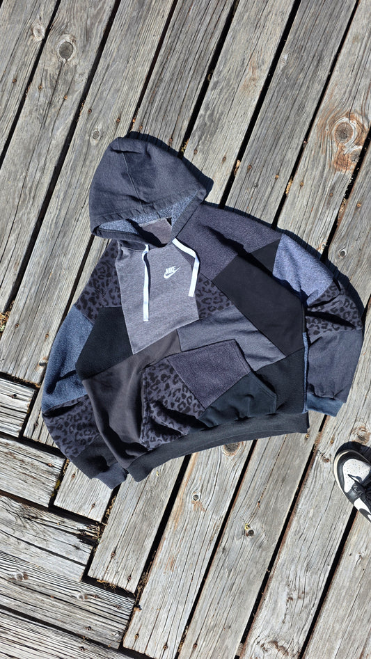 Scrappy black cheetah (l/xl)