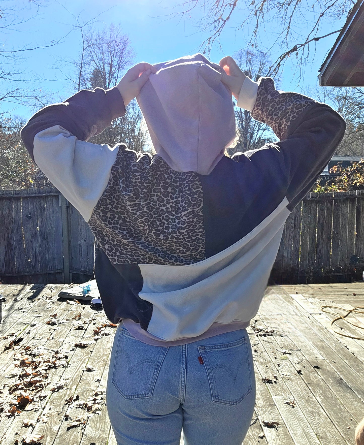 Pop of print zip up (xl)