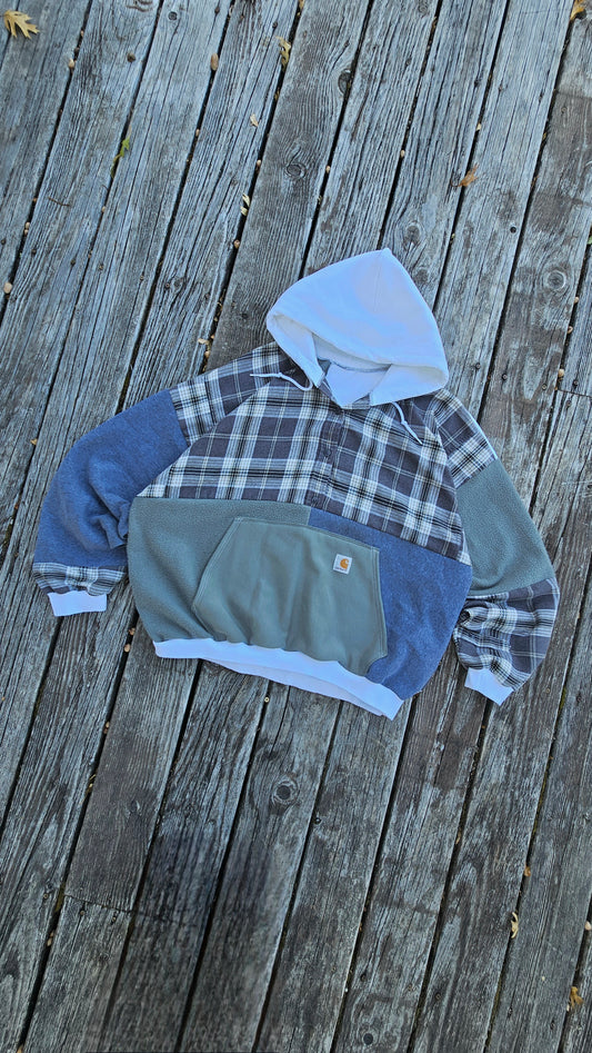 SOLD Grey scale quarter button (xxl)