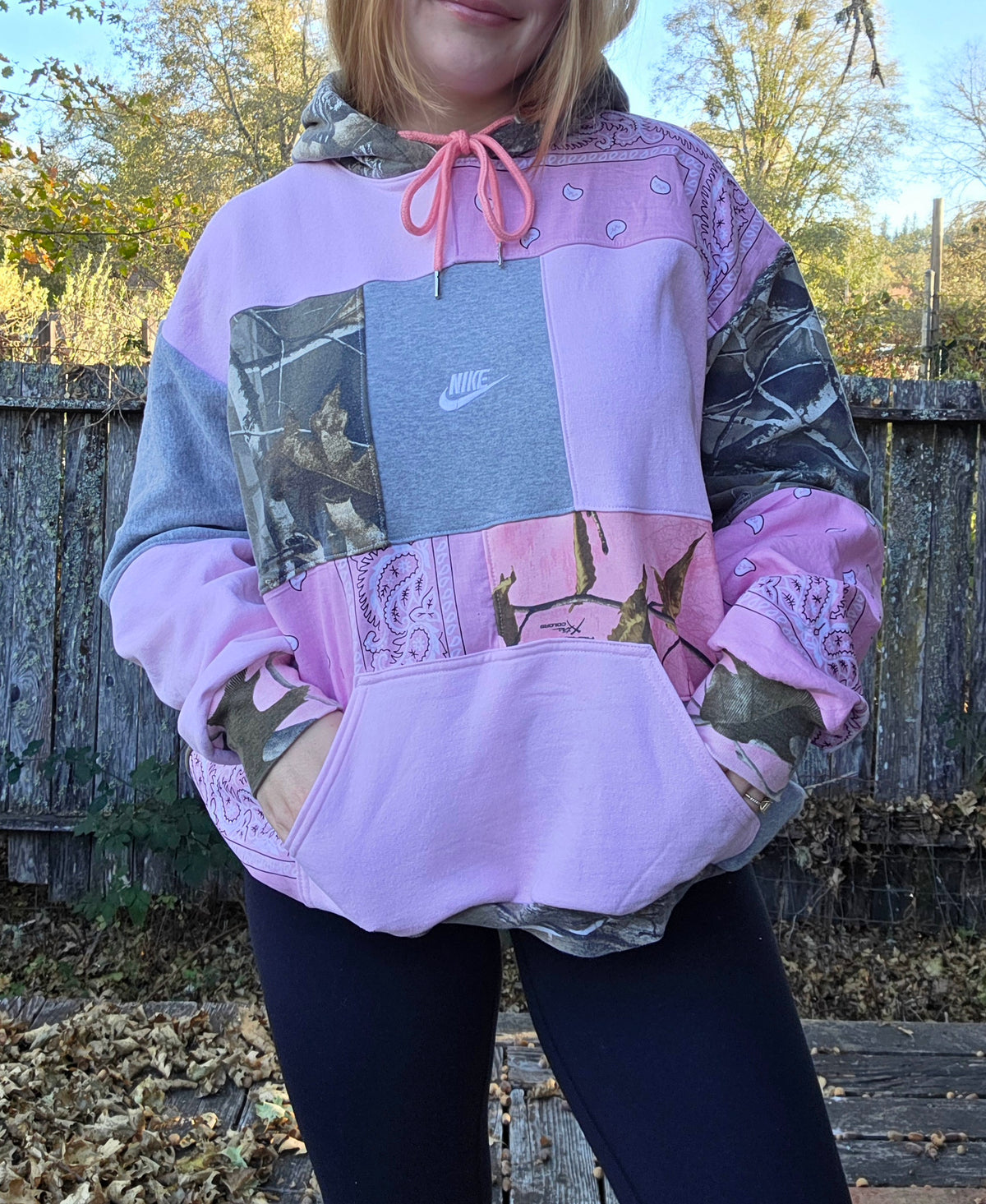 Pink and paisley (xl)