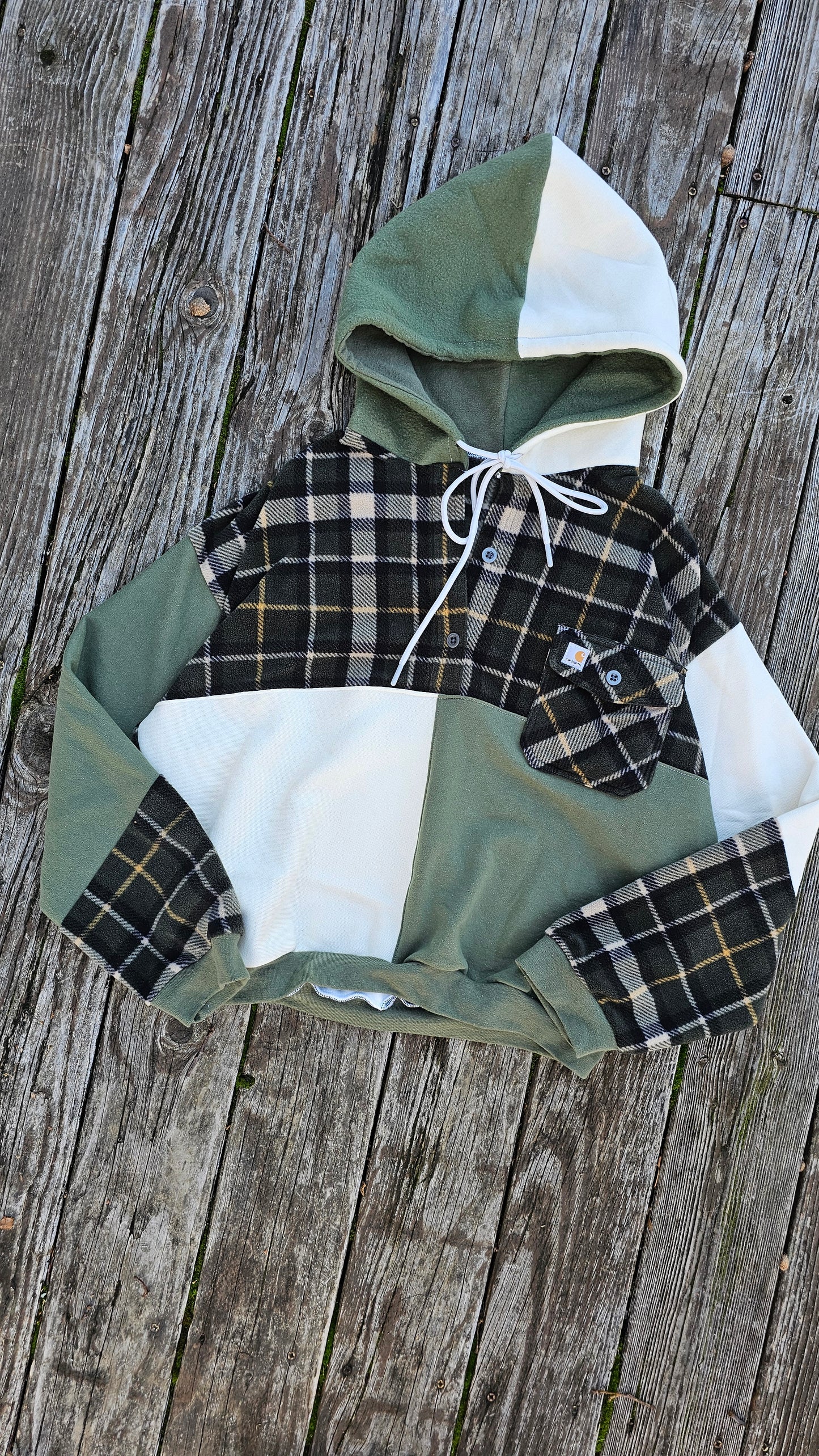 Jasmine quarter button (l)