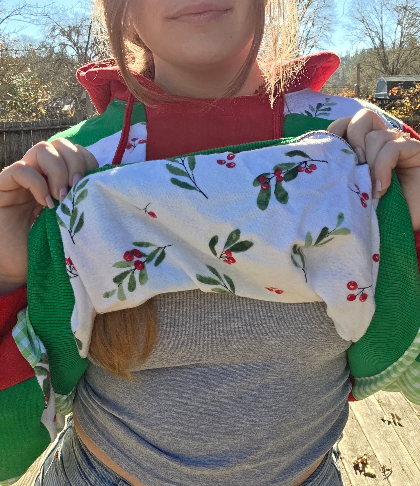 The festivities hoodie (xl)